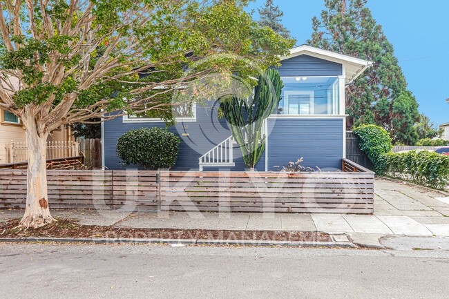 Building Photo - 891 57th St