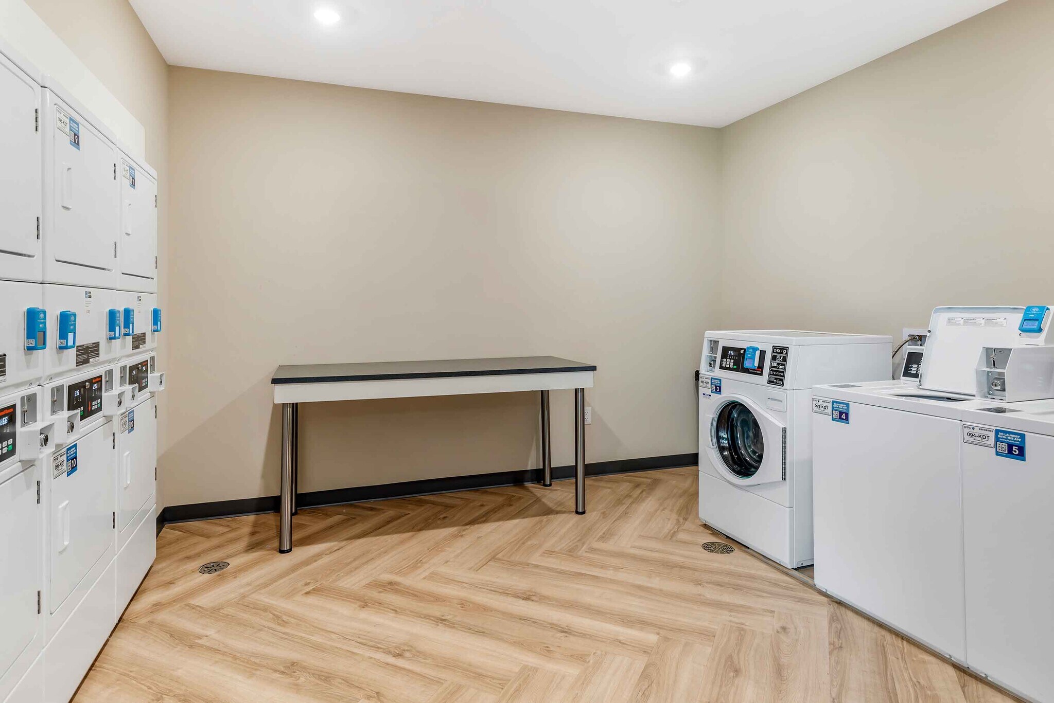Building Photo - Furnished Studio-Charlottesville