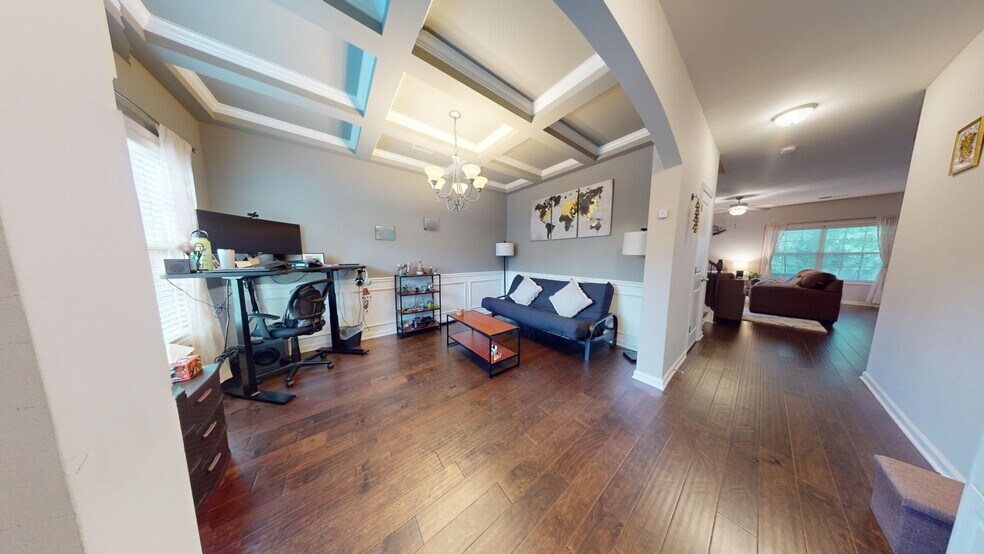 Building Photo - Very Well Maintained Home in East Richland S/D