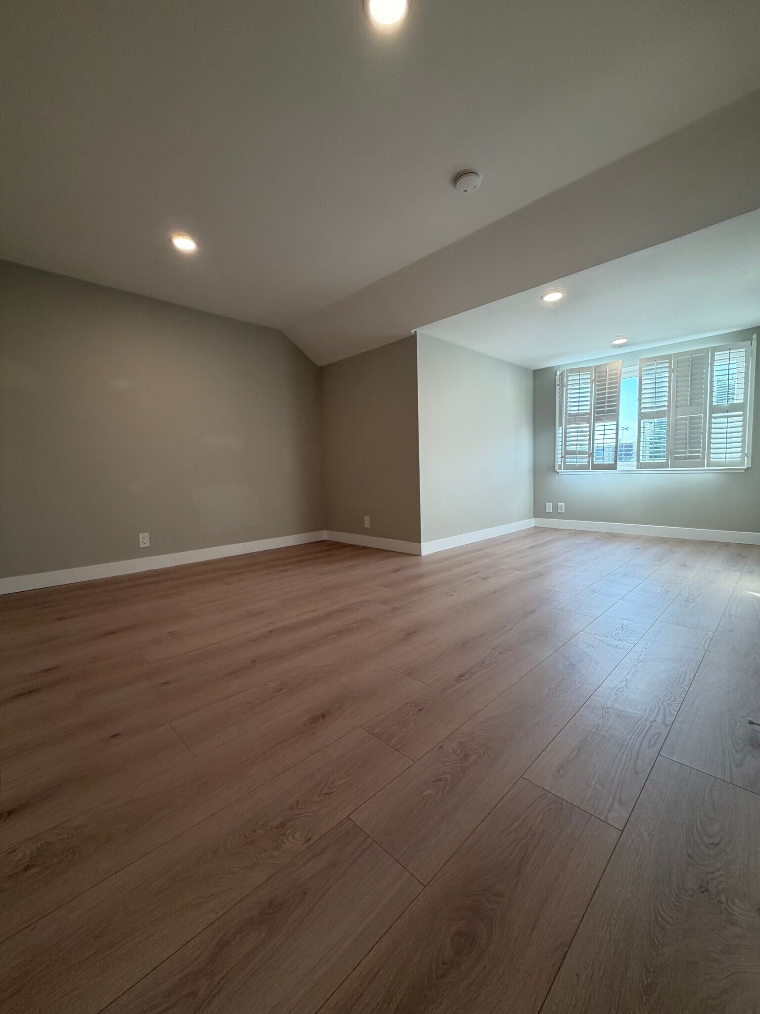 Building Photo - 15782 Butterfield St