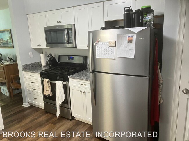 Building Photo - 3 br, 2.5 bath House - 1301 Bridge Crossing