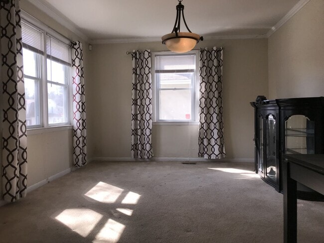 Building Photo - Charming Three-Bedroom Home in Cedmont!