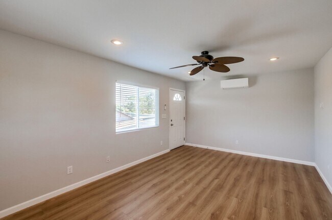 Building Photo - Wonderful SINGLE FAMILY Home with ADU over...