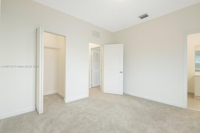 Building Photo - 11795 SW 246 Terrace