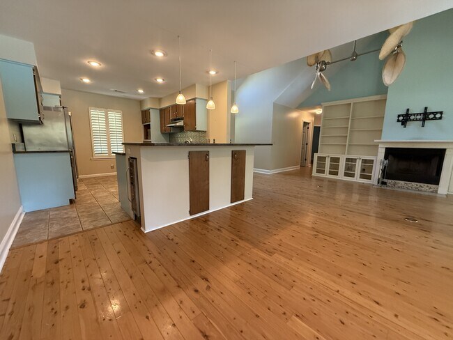 Building Photo - 14 Egret Dr