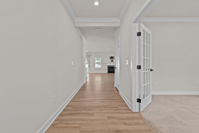 Building Photo - Luxurious 4-bed