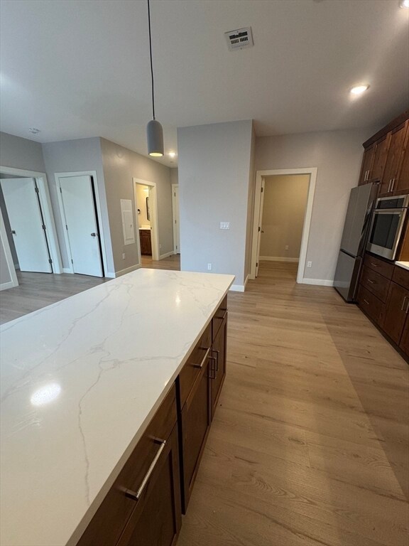 Building Photo - 400 W Broadway