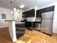 Building Photo - 437 W School House Ln