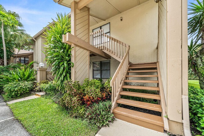 Building Photo - 13105 Belhaven Ct