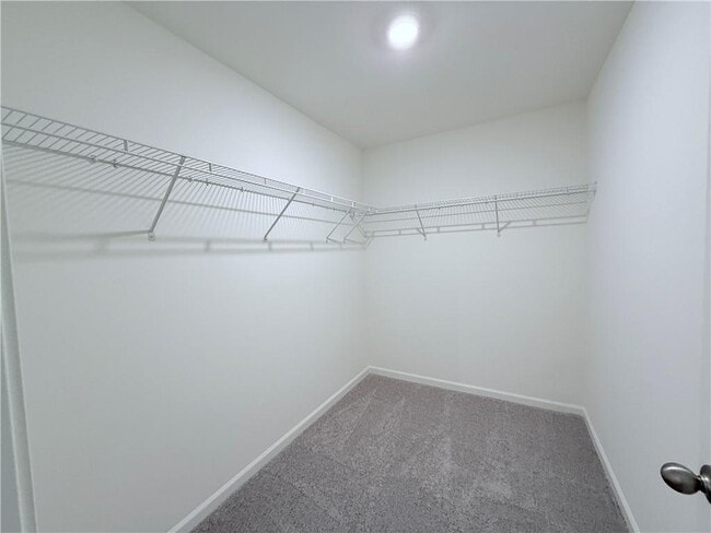 Building Photo - 2560 Coventry St SW