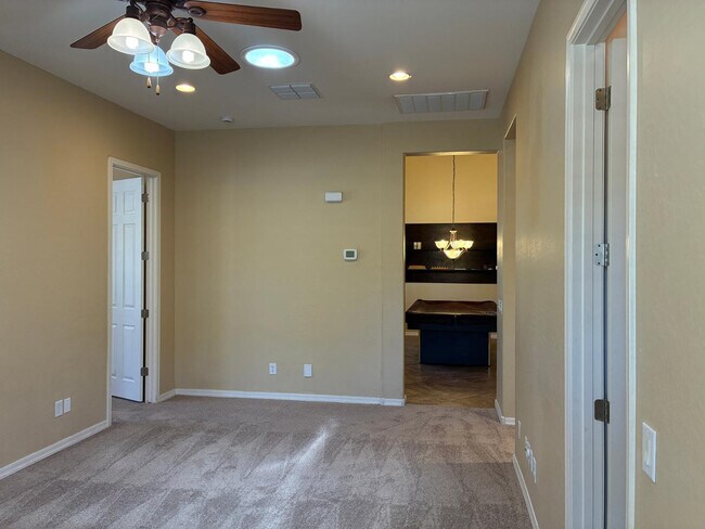 Building Photo - 20973 W Cora Vista