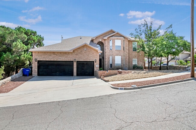 Building Photo - 918 Bella Cumbre Dr