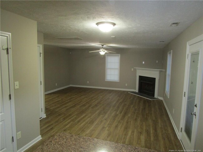 Building Photo - 1442 Vandenberg Dr