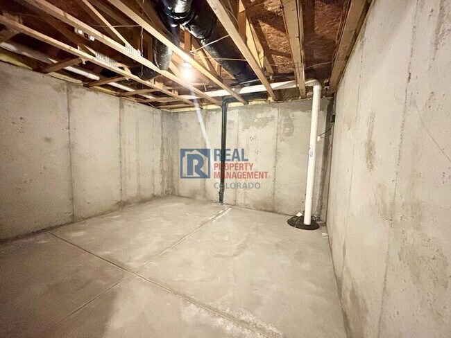 Building Photo - 4640 Ginger Ct