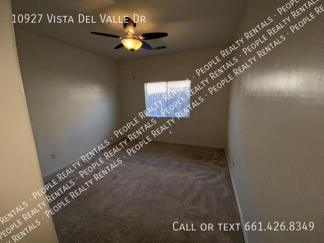 Building Photo - 10927 Vista Del Valle Dr