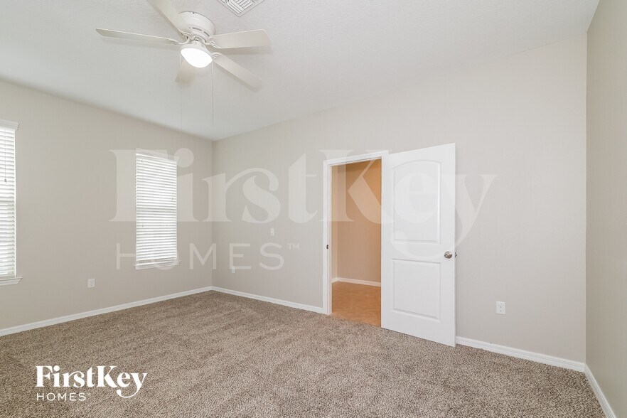 Building Photo - 3670 Moca Dr