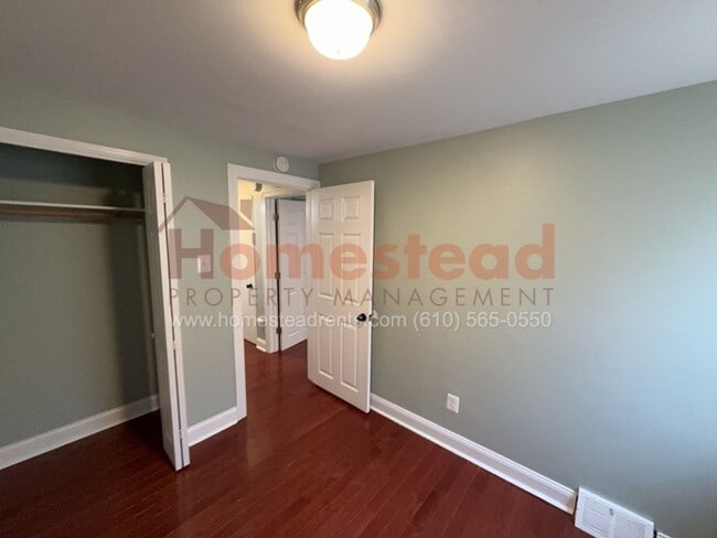 Building Photo - 141 Chadwick Ave