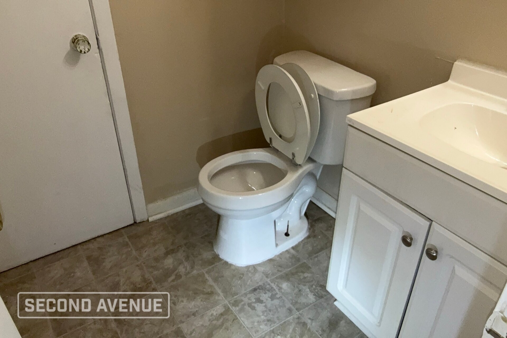 Building Photo - 2601 Downs Pl