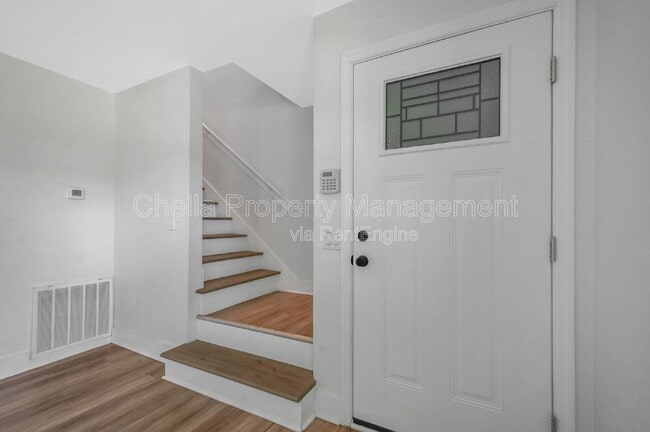 Building Photo - 738 McPherson Dr