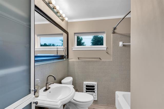 Building Photo - 9528 Ash Creek Dr
