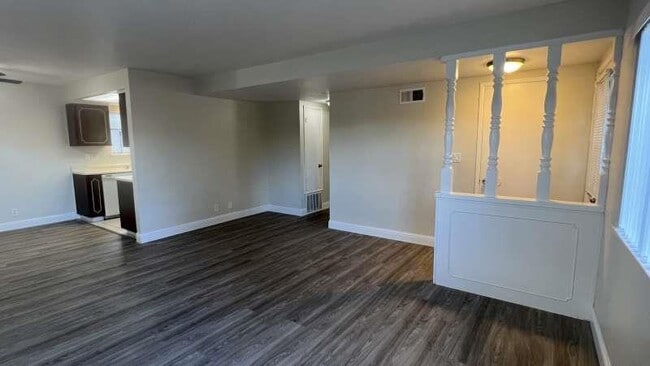 Building Photo - 1281 Saratoga Ave