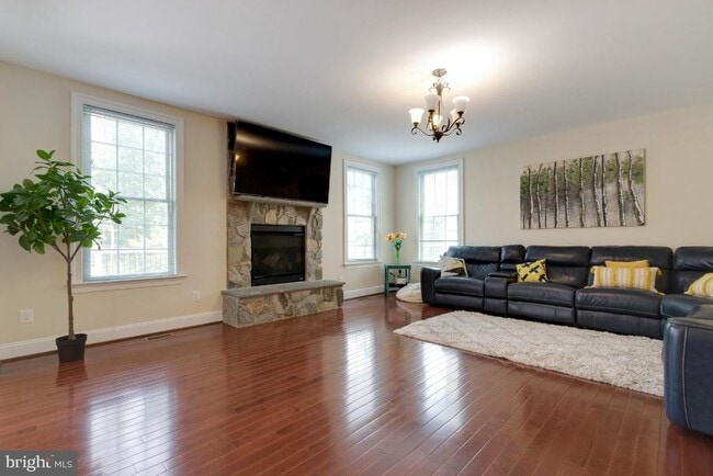 Building Photo - 26030 Blackberry Knoll Ct