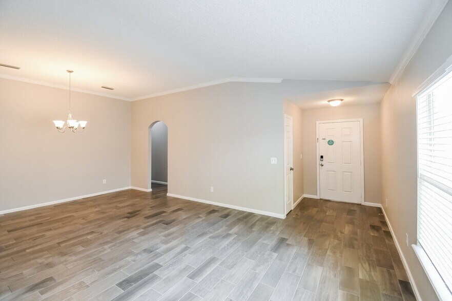 Building Photo - 1032 Beckingham Dr