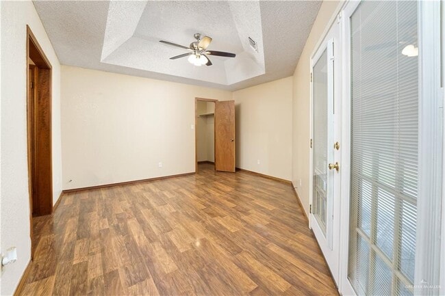 Building Photo - 13 Verdin Ave