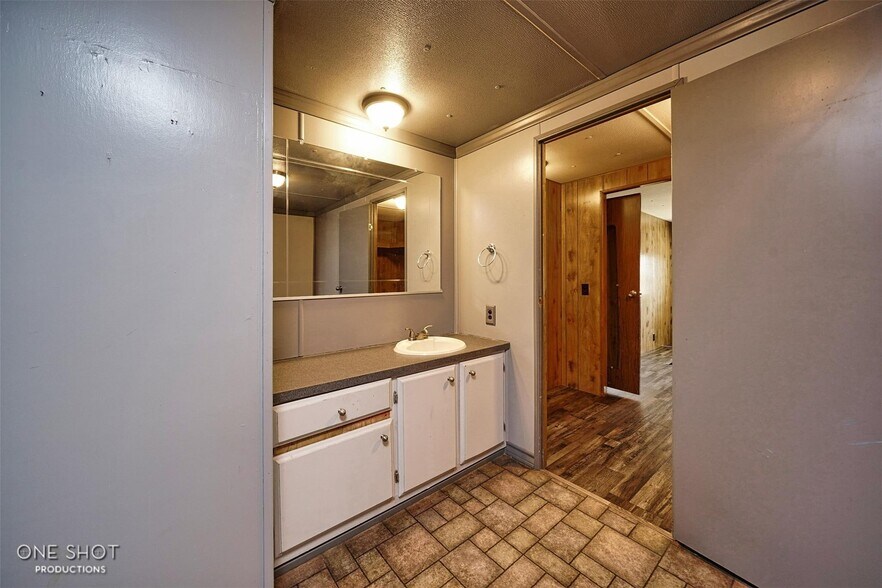 Building Photo - 156 Mulberry Rd