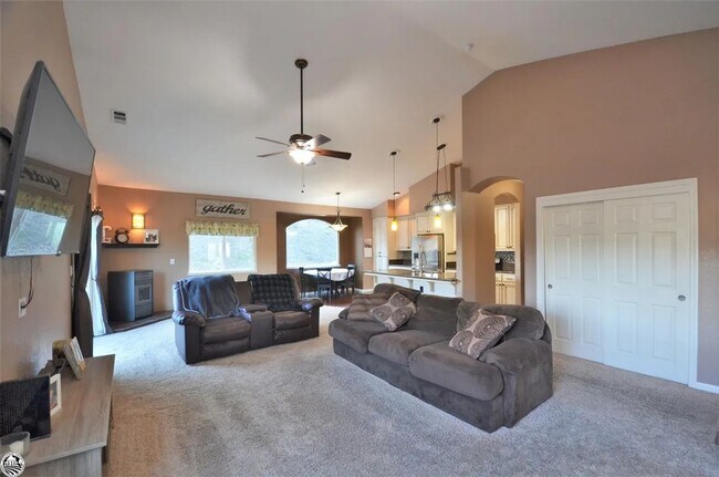 Building Photo - 17151 Upper Starr King Dr