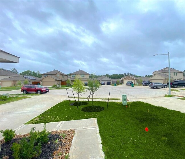 Building Photo - 21015 Longeni Dr