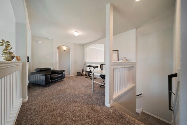 Building Photo - 1707 Benbrook Hollow Ln