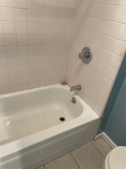 Building Photo - 3640 Keokuk St