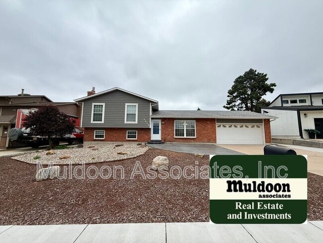 Building Photo - 2930 Cortina Dr