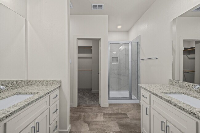 Building Photo - Beautiful townhomes in Frenship ISD!