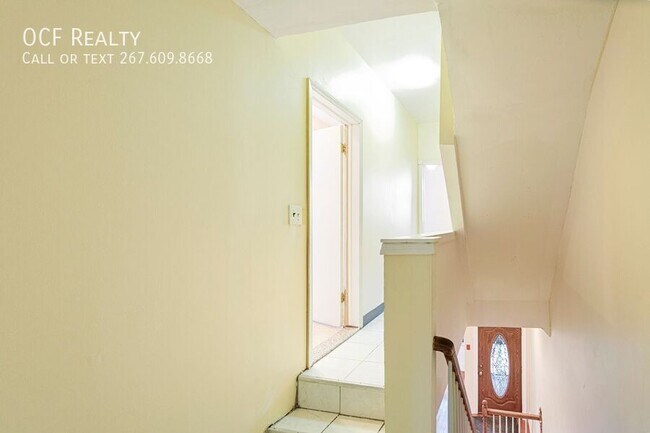 Building Photo - 1532 Christian St