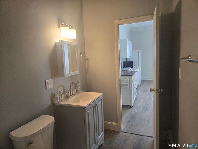 Building Photo - 49 Woodside St