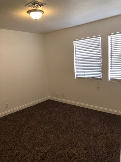 Building Photo - 3944 Edgemoor Way