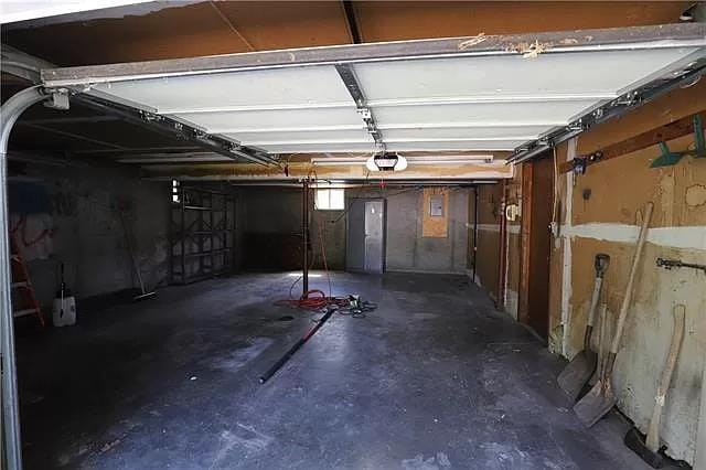 Building Photo - 205 Concord Cir