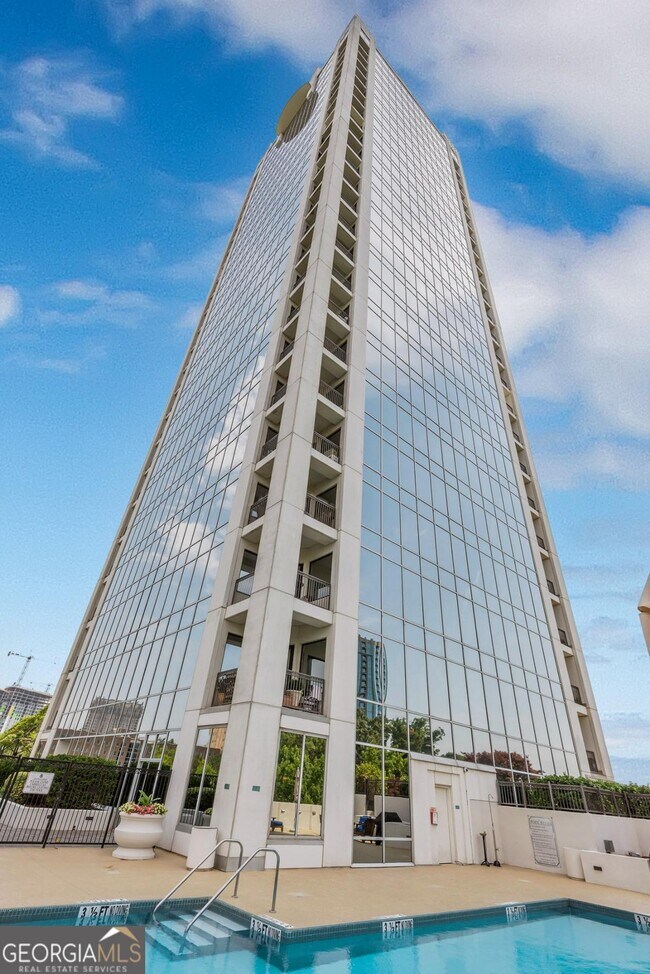Building Photo - 2828 Peachtree Rd NE