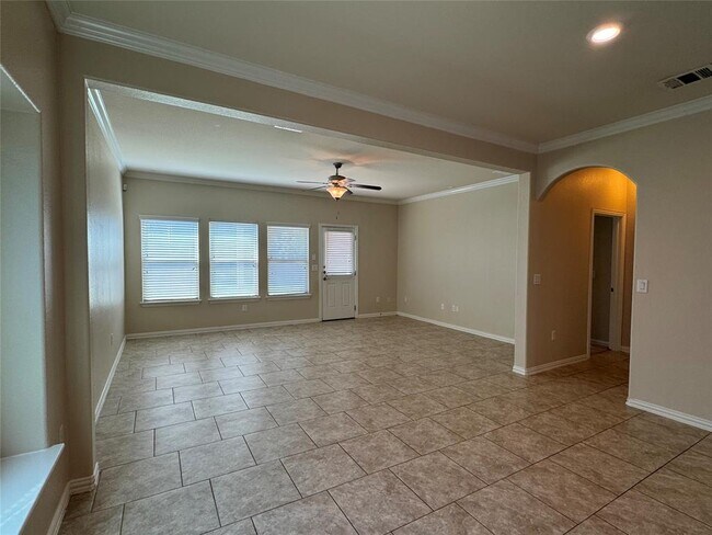 Building Photo - 10301 Crescendo Ln