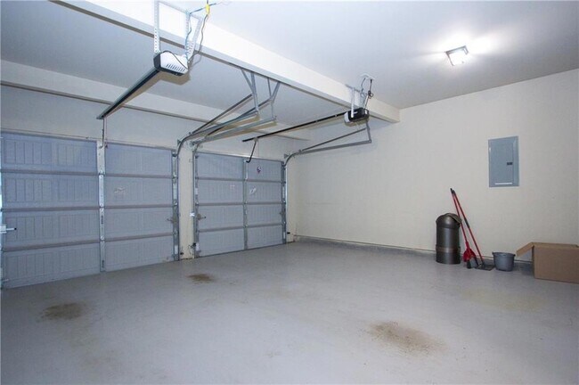 Building Photo - 793 Kaitlyn Dr