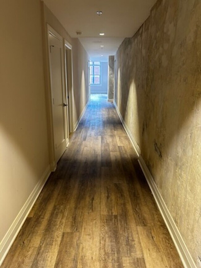 Building Photo - Welcome to Urban Elegance in the Heart of ...