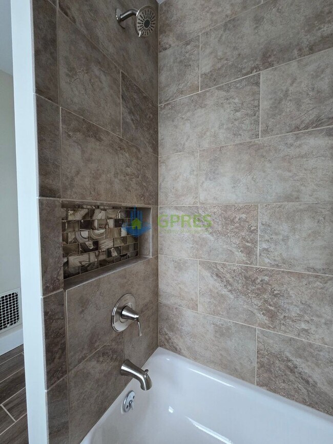 Building Photo - Newly renovated Beechview Home with Bonus Room walking distance to the T