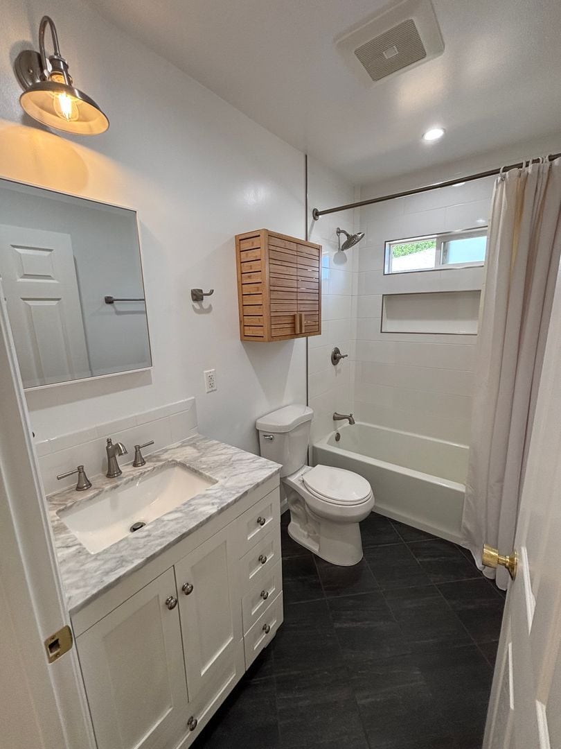Building Photo - Bright 2-Bedroom Valley Village Home with Large Backyard, Central A/C & Private Driveway — $3,995...