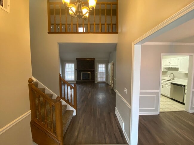 Building Photo - 4244 Chesapeake Way