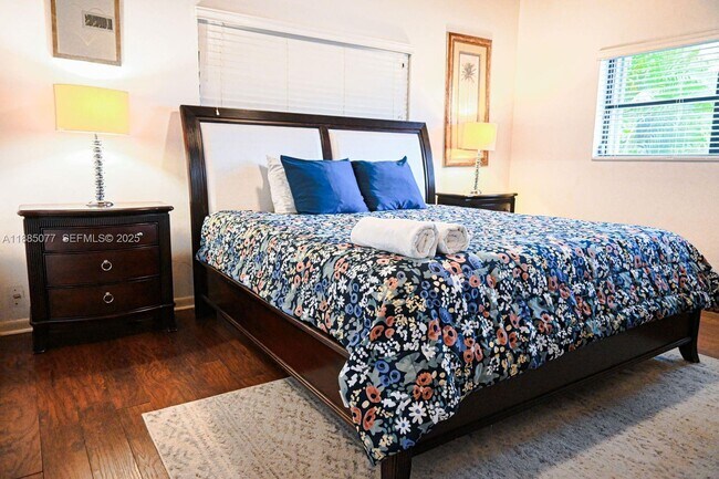 Building Photo - 1104 Washington St