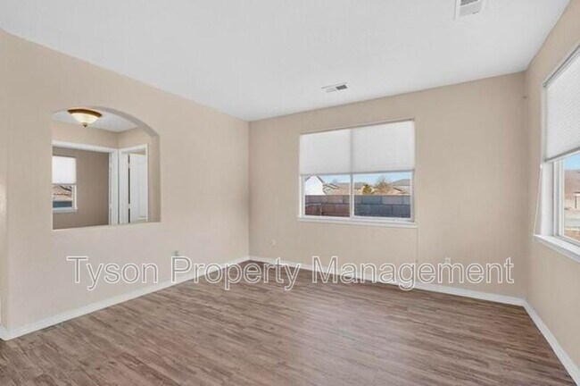 Building Photo - 8523 Waterford Pl NE