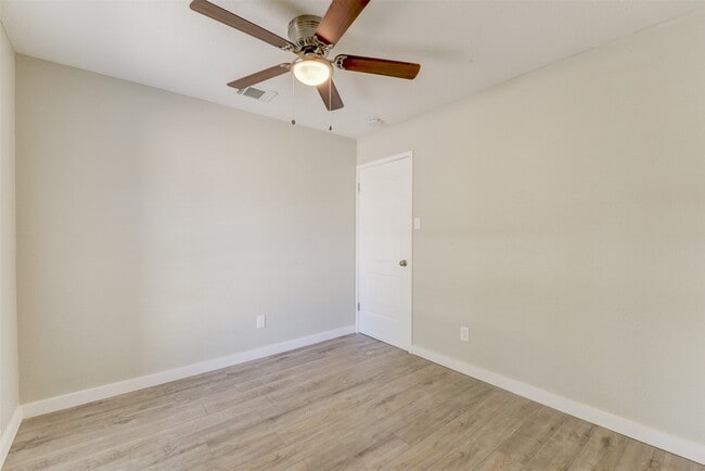 Building Photo - 24015 Beef Canyon Dr