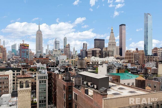 Building Photo - 30 West 18th Street